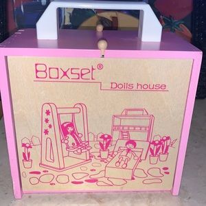 Boxset portable dollhouse